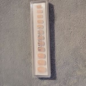 Static Reusable Pop On Nails - French manicure - NWTs